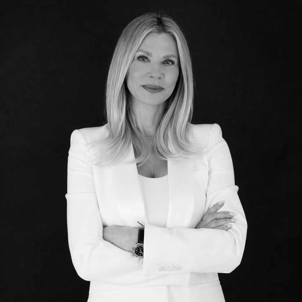 PhDr. Zuzana Čevelová